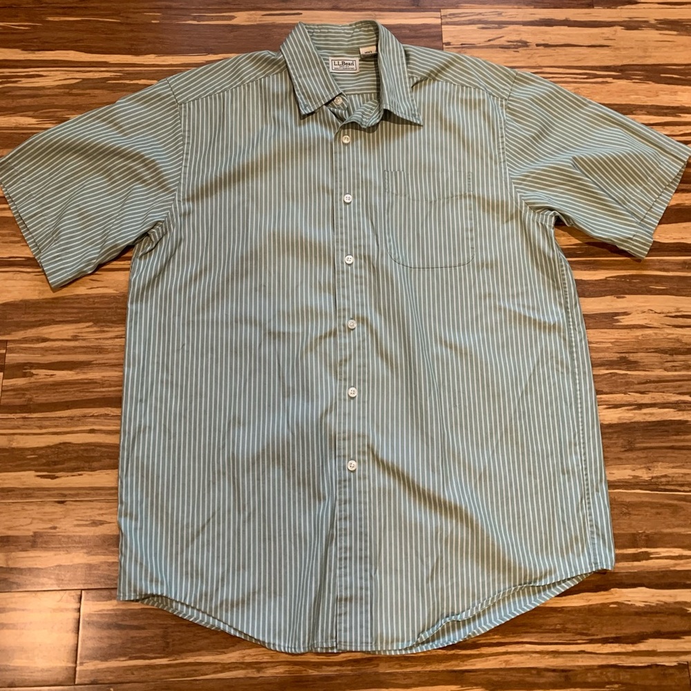 LL Bean mens short sleeve button down shirt size M